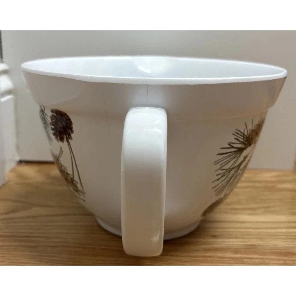 Stonewall Kitchen Batter Bowl Mix Pour Spout Melamine Non-Slip Base Pine Cones